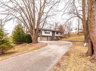 3655 Olde Oak Ln SW, Iowa City, IA 52240