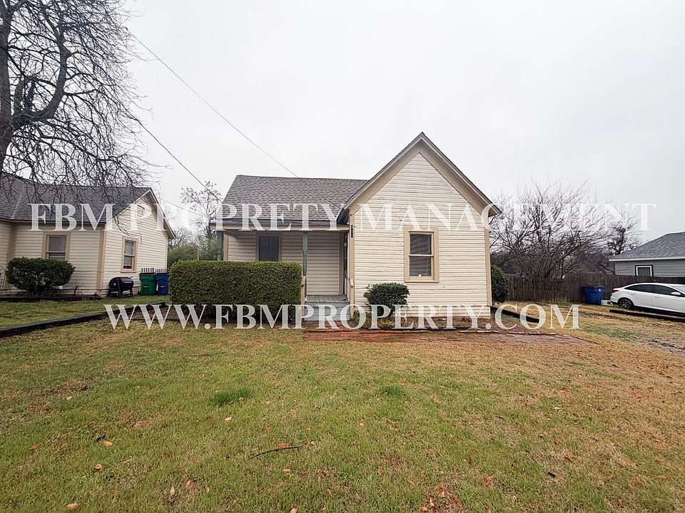 1st image of 310 E Parks Ave
