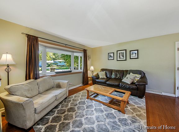 3rd image of 3S136 Cherrywood Ln