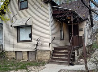 3260 N 15th St, Milwaukee, WI 53206