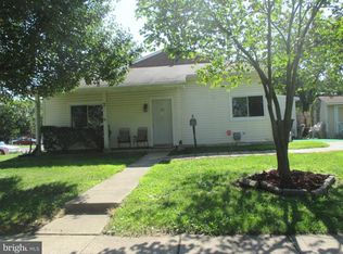 7 Marseille Pl, Sicklerville, NJ 08081