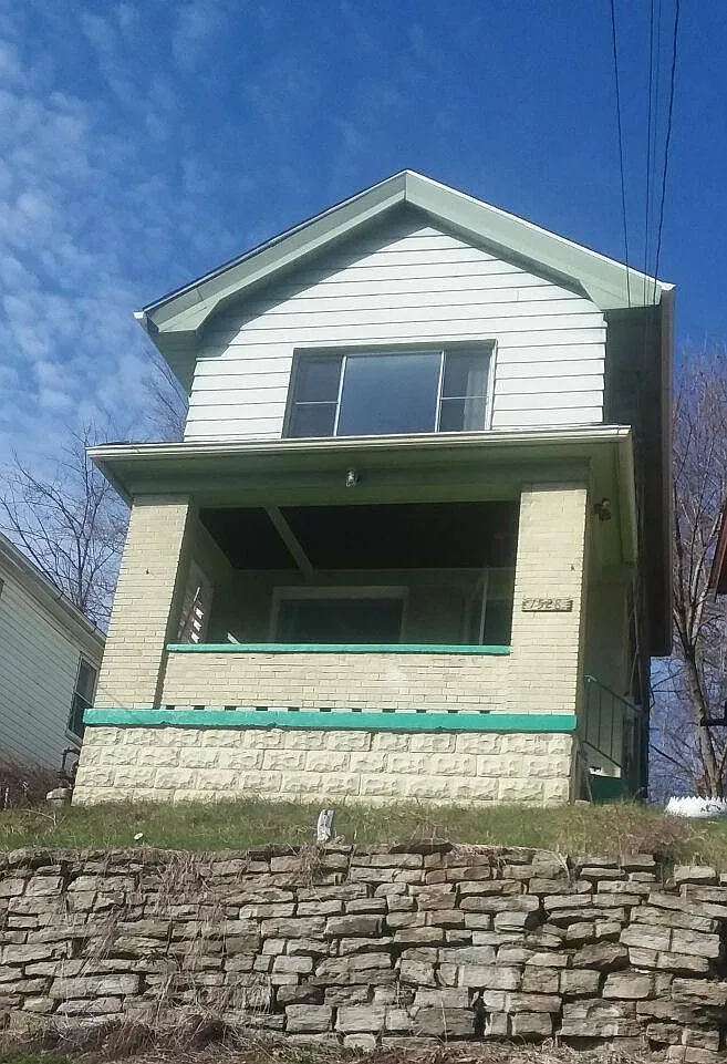 1528 Marie St photo 1