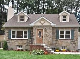34 Raybrook Rd, Yonkers, NY 10704