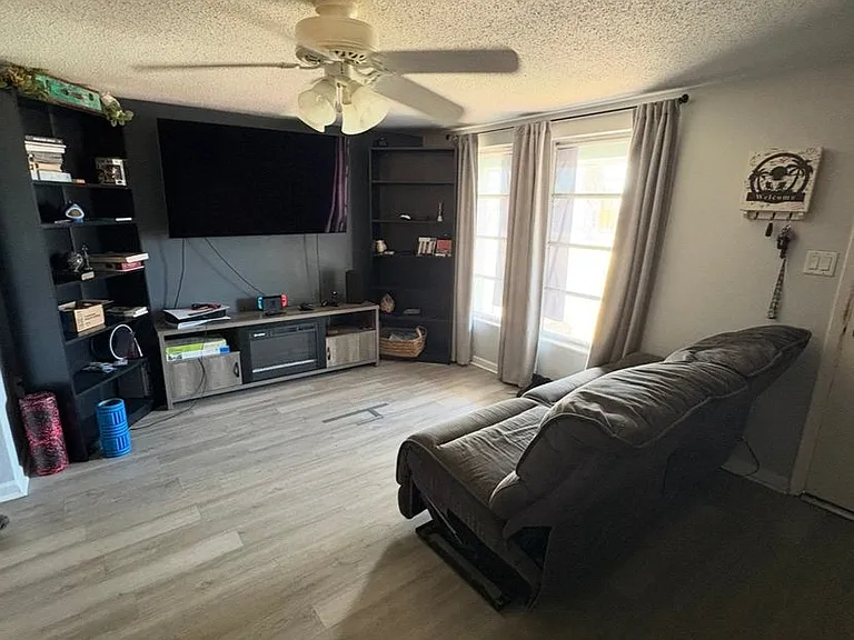 7827 Monarda Dr — Photo 2