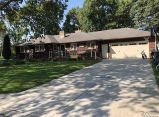 1106 4th Ave SW, Pipestone, MN 56164