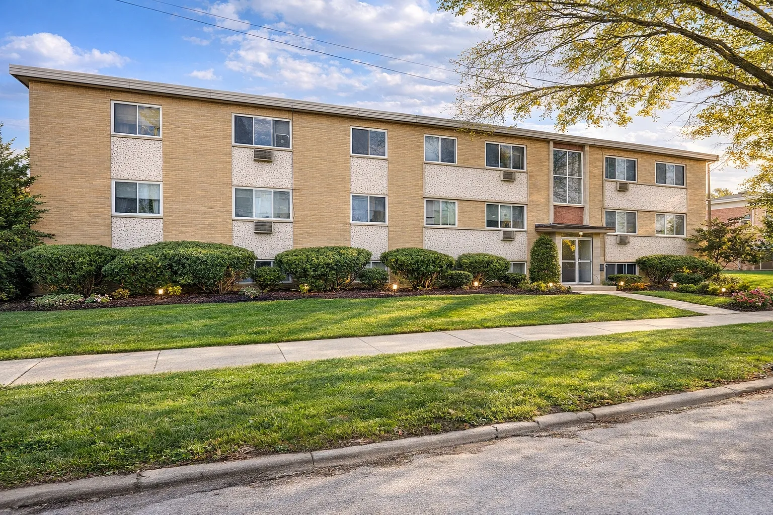 1 bed, 450 sqft, $895 — Photo 1