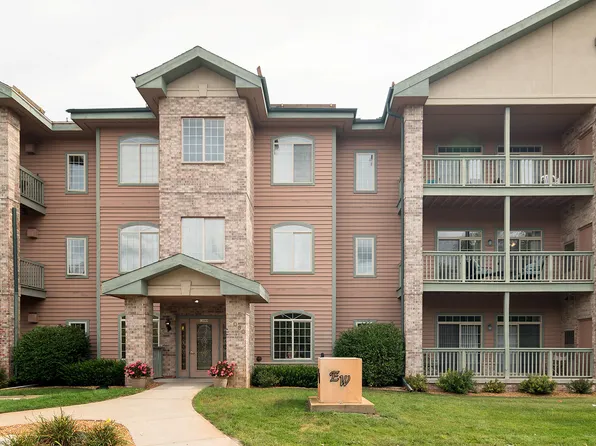 13060 W Bluemound Rd, Elm Grove, WI 53122