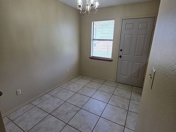 4th image of 1209 S Frankfort Ave APT A