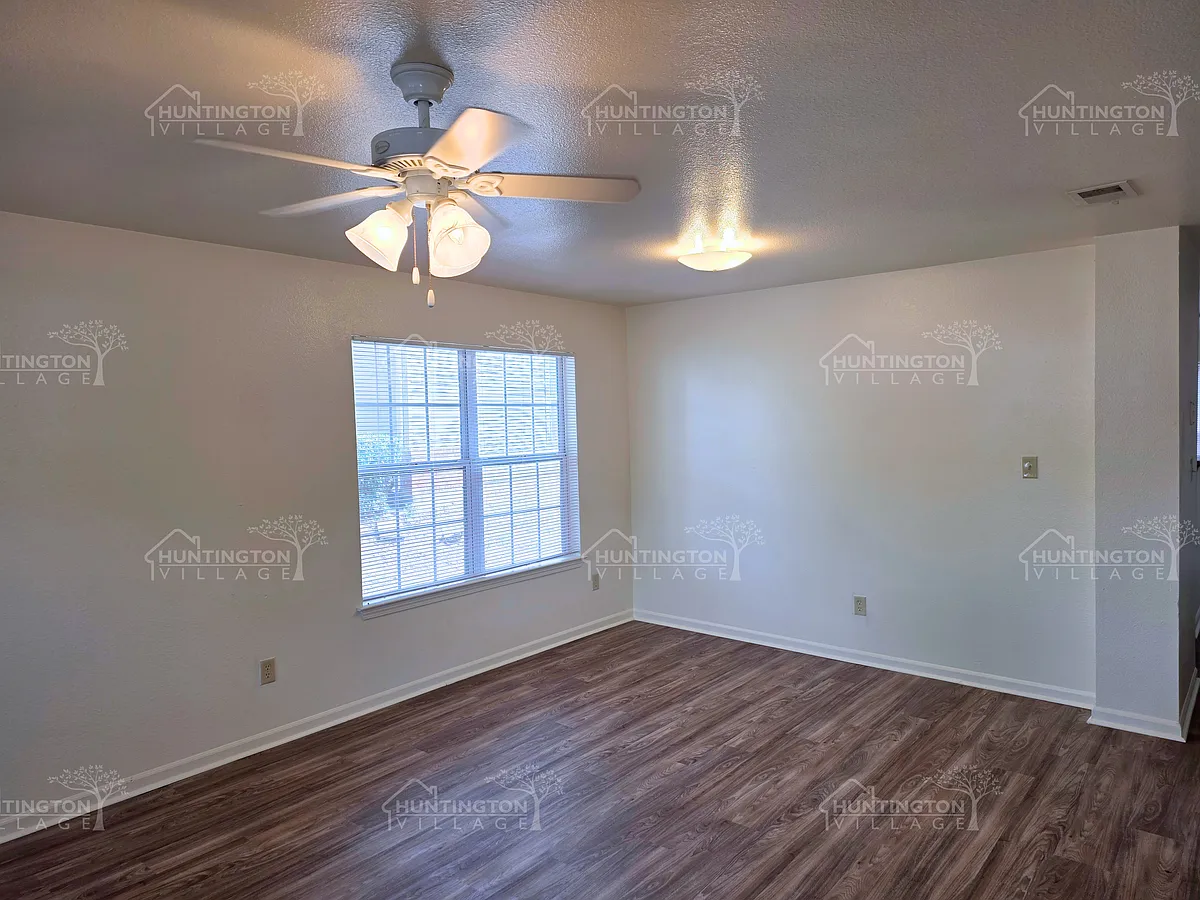 Building Photo - 102 Sinton Pl