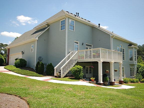 Beautiful Back of the home