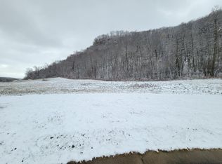 608 Cedar Ct, Lake City, MN 55041