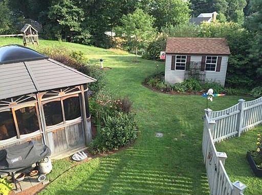 3rd image of 41 Britney Dr