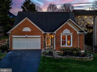 20608 Middlecreek Ct, Sterling, VA
