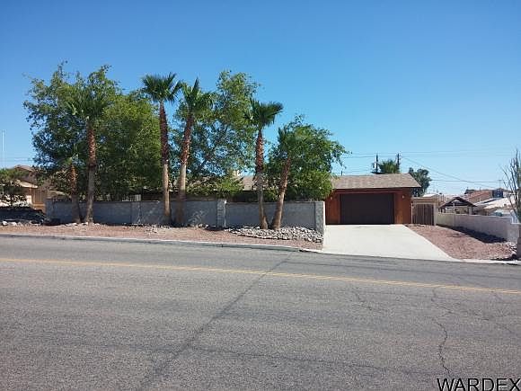 1st image of 3170 Jamaica Blvd S