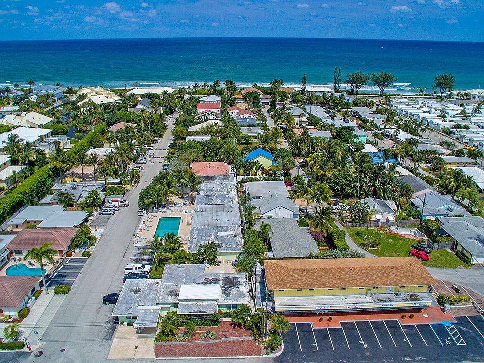 600 ft from the beach
