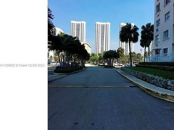 2nd image of 400 Kings Point Dr APT 629