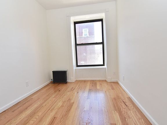 3rd image of 263 W 113th St APT 2R