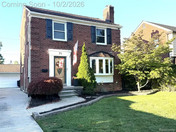 71 Vernier Rd, Grosse Pointe Shores, MI 48236
