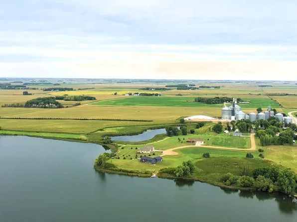 125 Heritage Trl, Lake Wilson, MN 56151