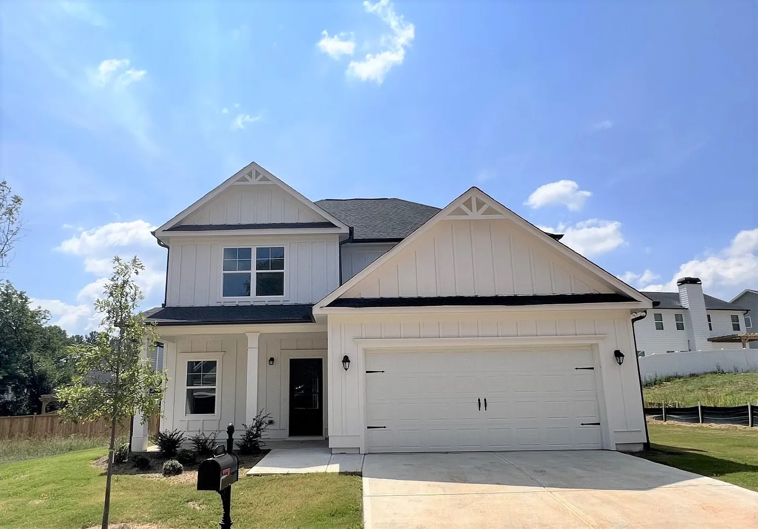 108 Russell Way photo 1