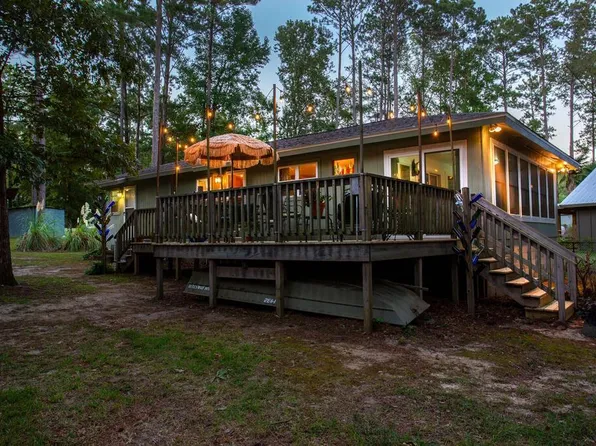 1723 Lake Front Dr, Abbeville, AL 36310