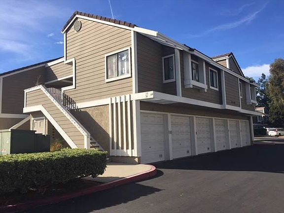 3rd image of 34 Rambling Ln