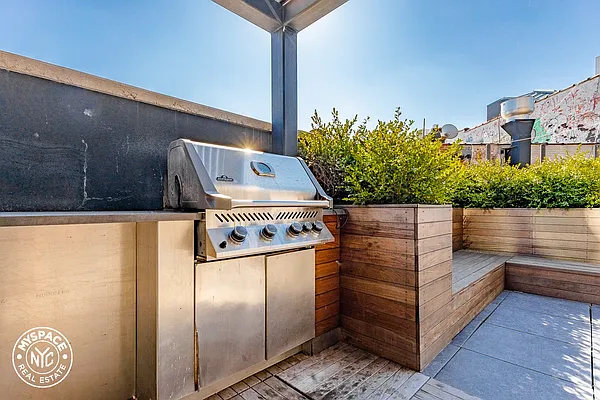 Rented by MySpaceNYC | media 66