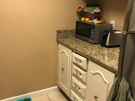 3rd image of 1415 E Gore St APT 2