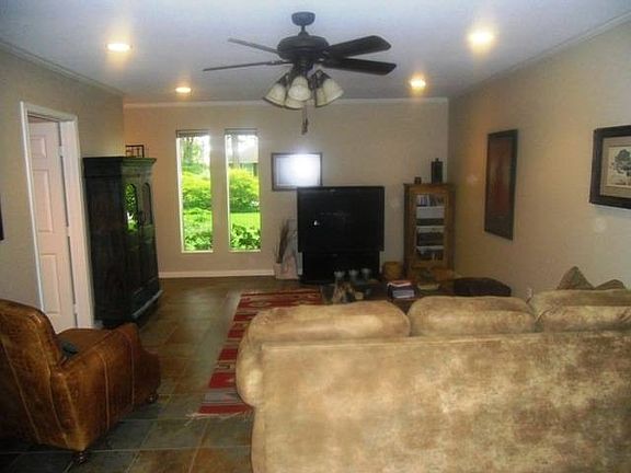5th image of 8232 Yale Dr