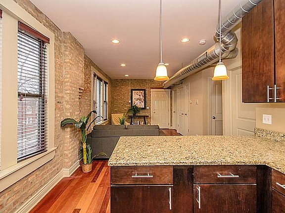 5th image of 1946 W Newport Ave #3E