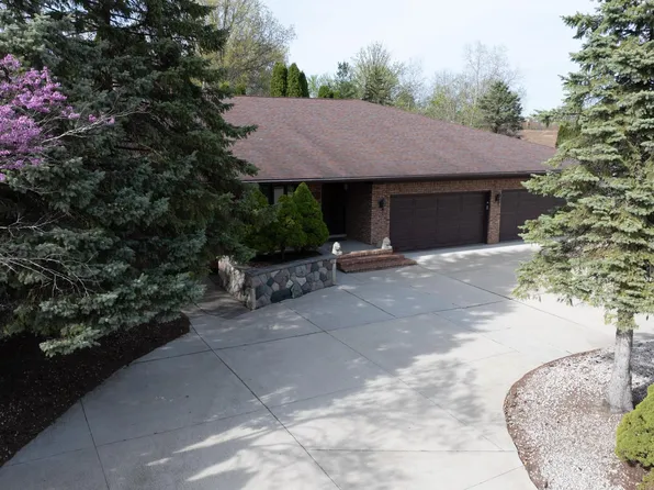 15600 Homeister Dr, Riverview, MI 48193