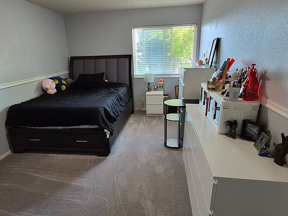 2nd image of 708 Fleming Ave E