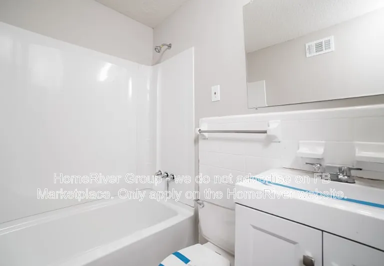 3175 Mayfair Dr — Photo 12