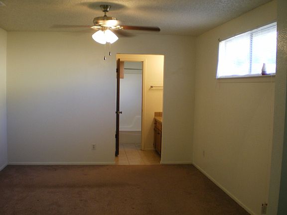 3rd image of 4302 Mountain View Dr