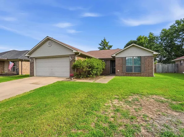 4520 Thompson St, Conway, AR 72034