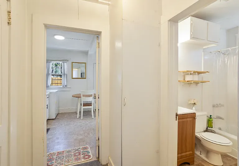 1003 Center St NW #B — Photo 14
