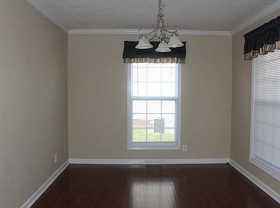 5th image of 1032 Glenhurst Way