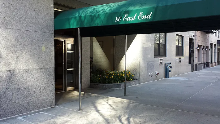 Sold by Compass | media 26