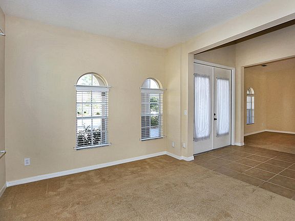 5th image of 464 Venetian Villa Dr