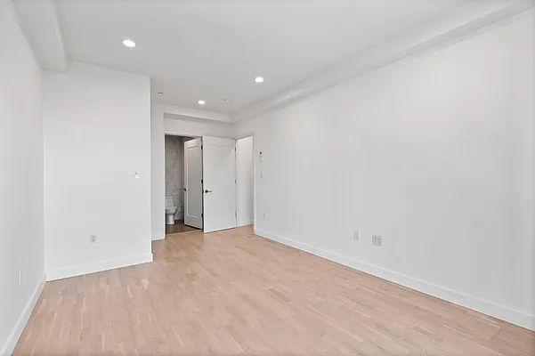 Rented by Living New York | media 9