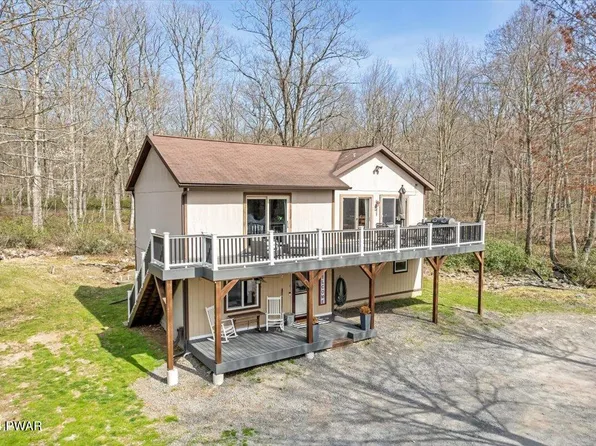 2302 Beartown Rd, Canadensis, PA 18325