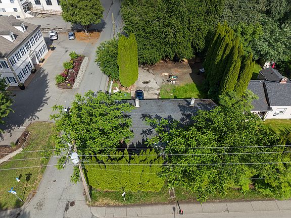 4th image of 2272 McCallum Rd