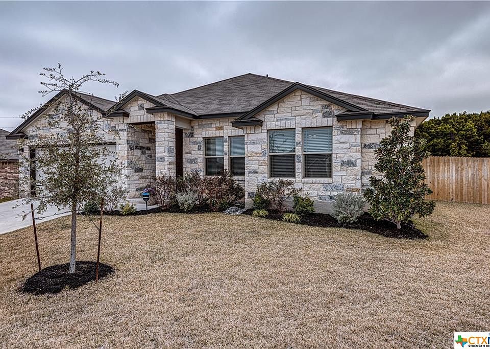 1st image of 211 Christopher Dr