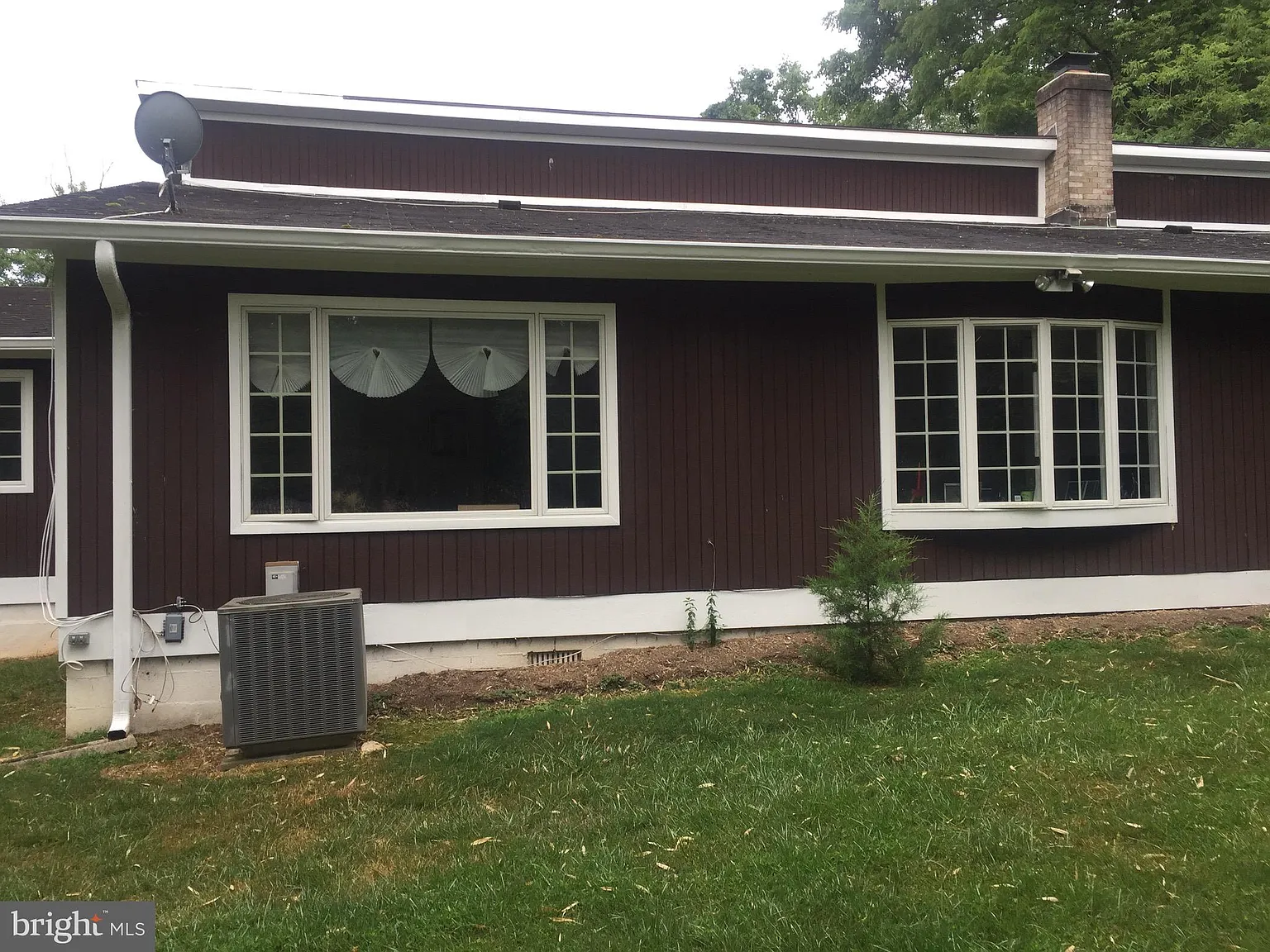 5 bed, 4.5 bath, 3151 sqft, $4,600 — Photo 4