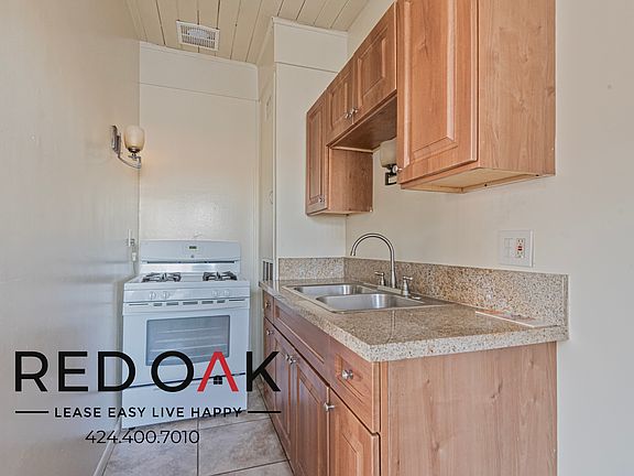 3rd image of 515 1/2 S Stewart Dr #7