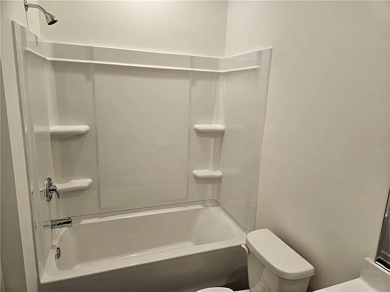326 Silverton Dr — Photo 28