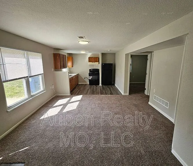 6113 Indiana Ave — Photo 2
