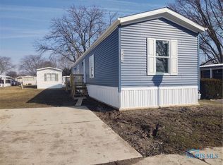 1414 Eastshore Dr, Findlay, OH 45840