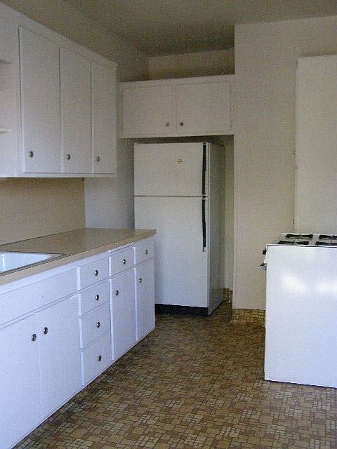 2nd image of 4920 Dodge St APT 3