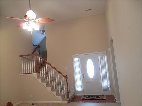 3rd image of 3940 Gaine Dr
